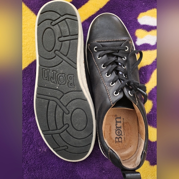 Men's Born size 9M shoes - Picture 3 of 5